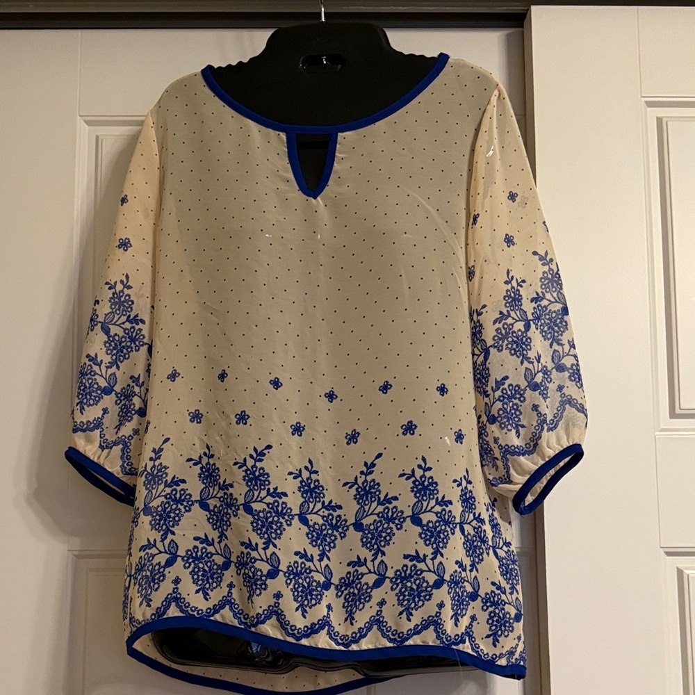 Elegant Blue and Cream Women's Top